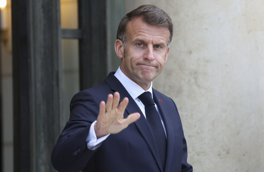 ماكرون يدعو أوروبا إلى "الاستيقاظ" ويحذر من التبعية للولايات المتحدة