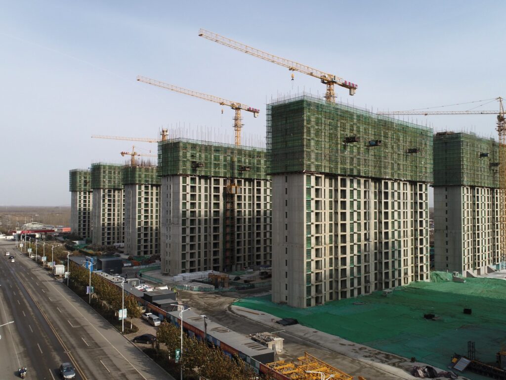 كيف امتدت تداعيات الحرب على إيران إلى أسواق العقارات العالمية؟