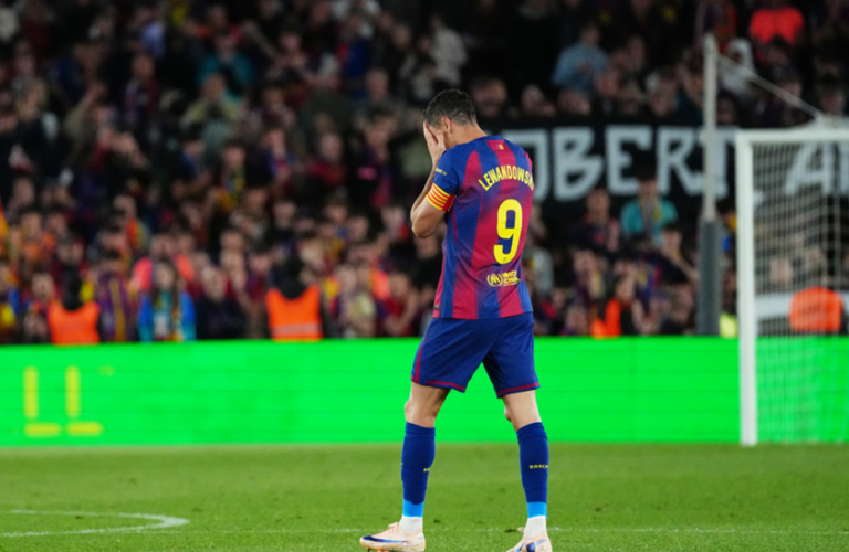 برشلونة يسحق بيتيس بثلاثية ويودّع ليفاندوفسكي بدموع في كامب نو