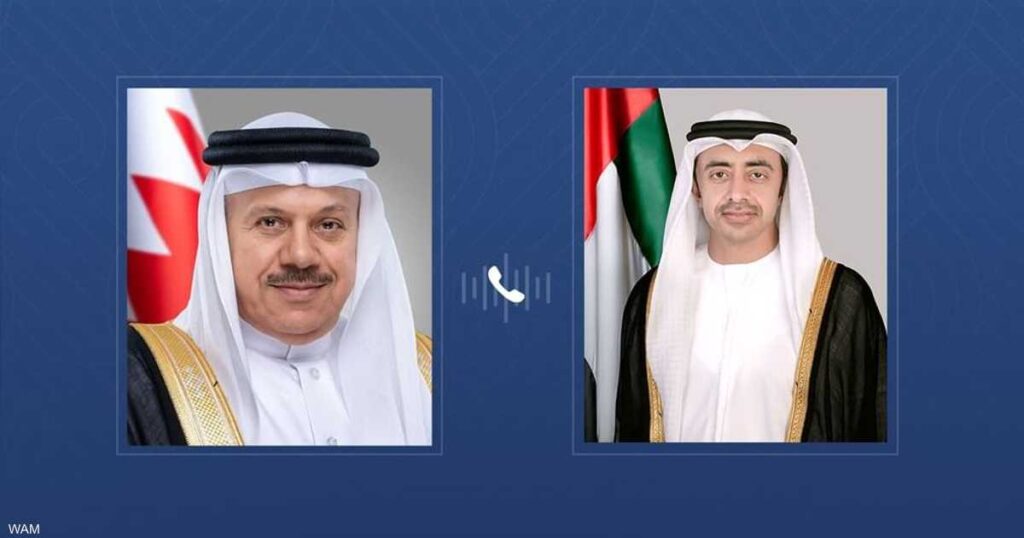 عبدالله بن زايد يجري اتصالاً هاتفياً بوزير خارجية البحرين