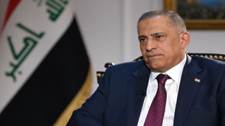 مستشار الأمن القومي العراقي: طهران تتعهد بدعم حصر السلاح بيد الدولة