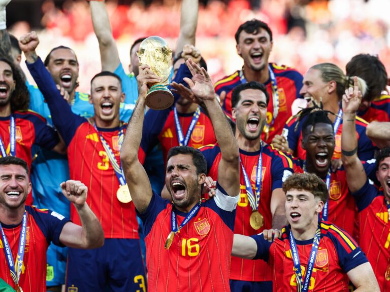 فوز إسبانيا على الأرجنتين في كأس العالم: أبعاد رياضية أم رسائل سياسية؟