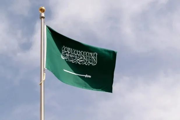 مسؤول سعودي يحذر من تنسيق حوثي-عراقي لاستهداف المملكة بإشراف إيراني